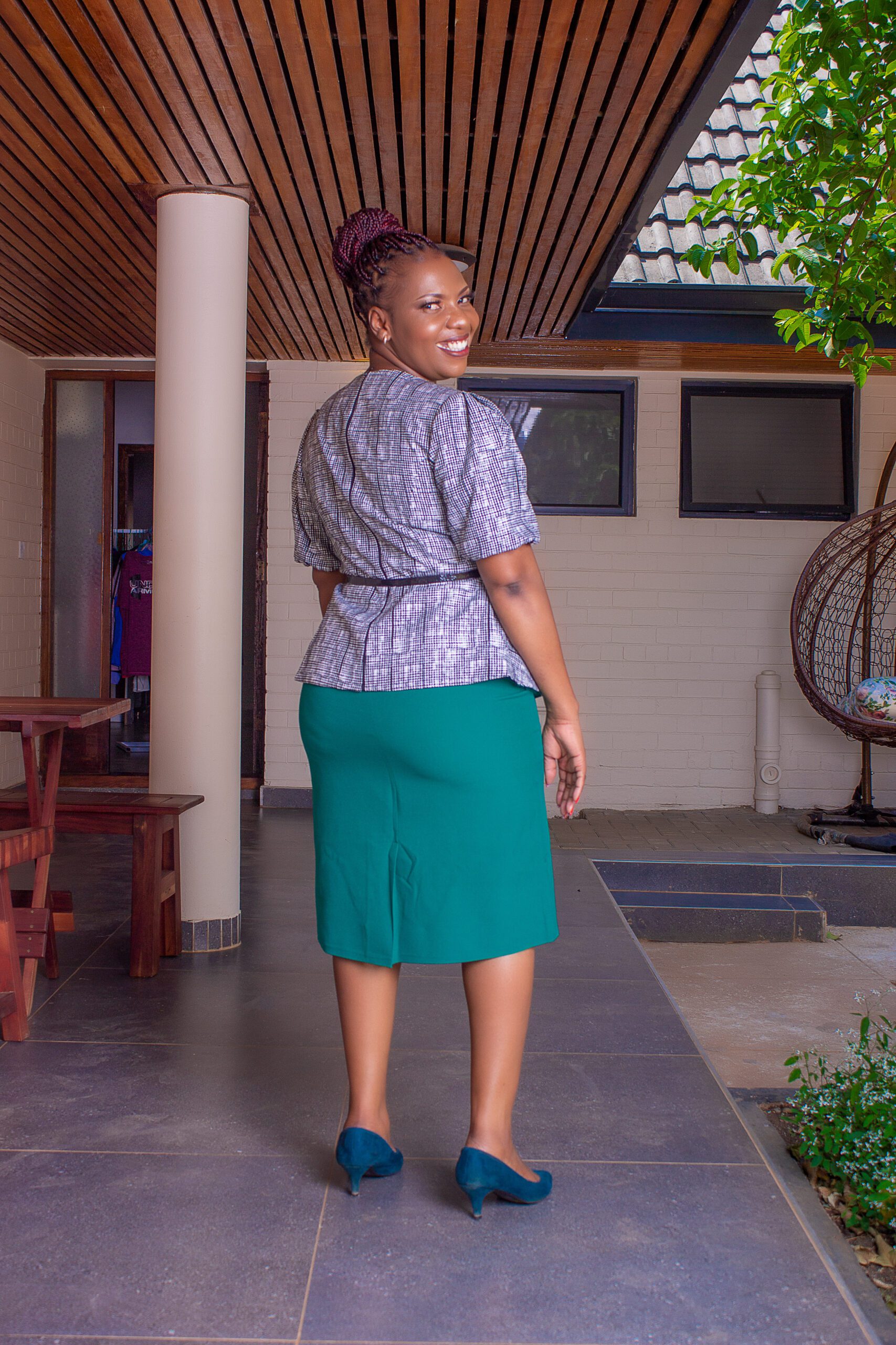 GLF0031 Sizes 42, 44, 46, 48 $140 (3)